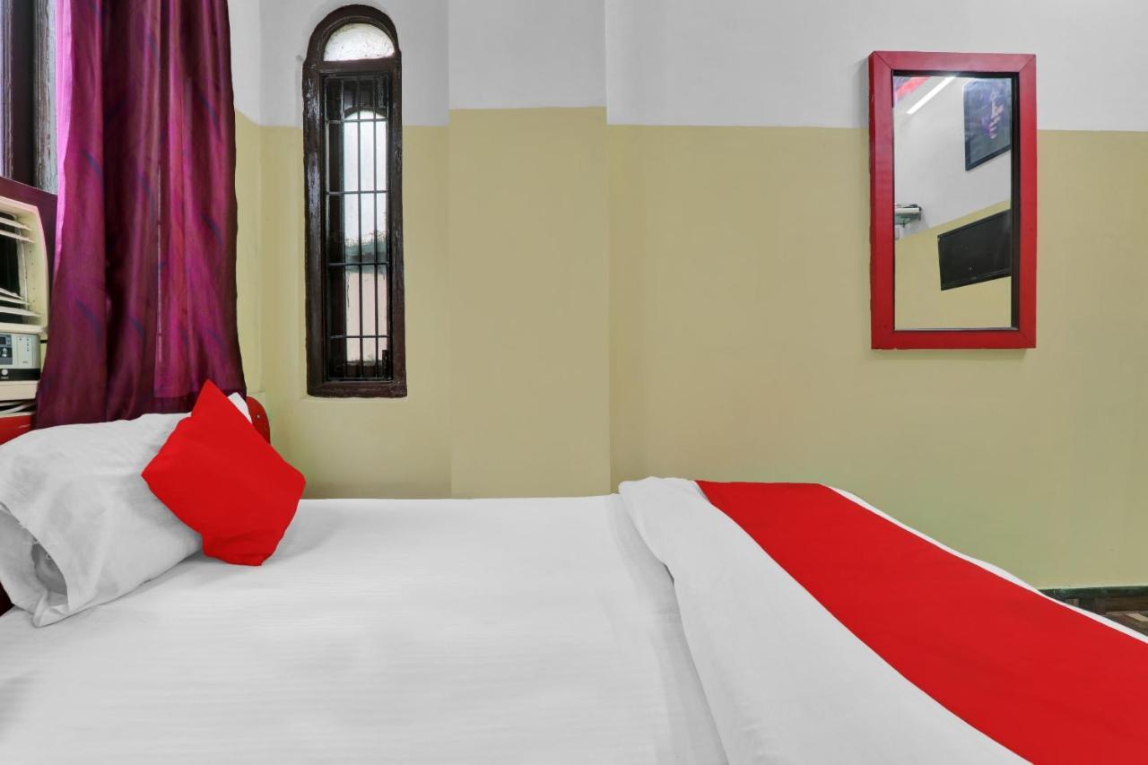 Oyo 82407 K Shree Guest House Benares Buitenkant foto